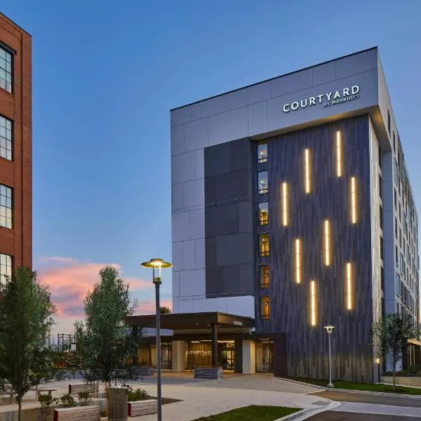 Courtyard Baltimore Downtown/McHenry Row，位于巴尔的摩的酒店