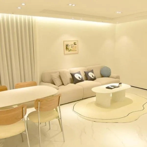 HOTEL THE DESIGNERS LYJ SUITE YEOKSAM，位于首尔的酒店