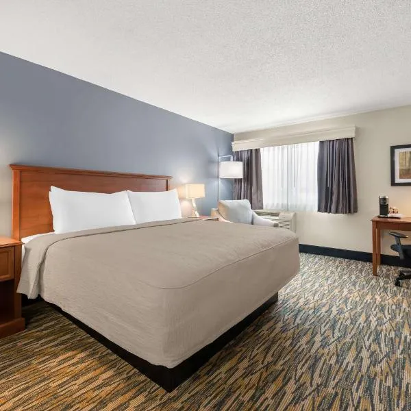Best Western Inn，位于Rice Lake的酒店
