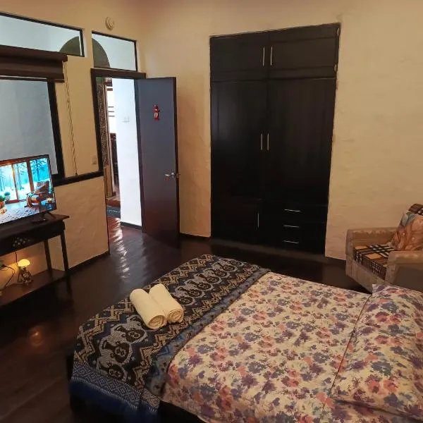 El Renacimiento - Suite Colibrí，位于昆卡的酒店