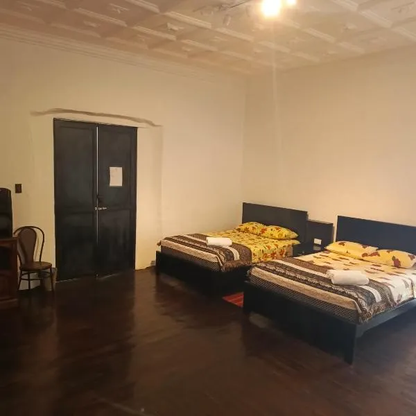 El Renacimiento - Suite Cardinal，位于昆卡的酒店