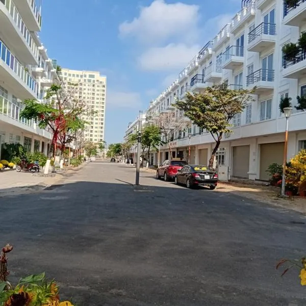 HOTEL MOTeL ĐỒNG KHỞI，位于槟知的酒店