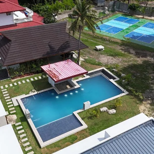 Bluewaves Hostel & Villa Panagsama by Hiverooms，位于莫阿尔博阿的酒店