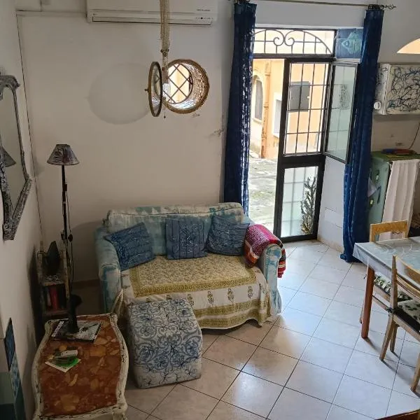 Little art house，位于加埃塔的酒店