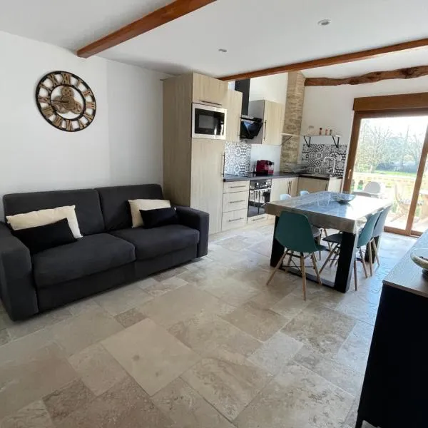 studio cosy a la ferme，位于Saint-Julia的酒店