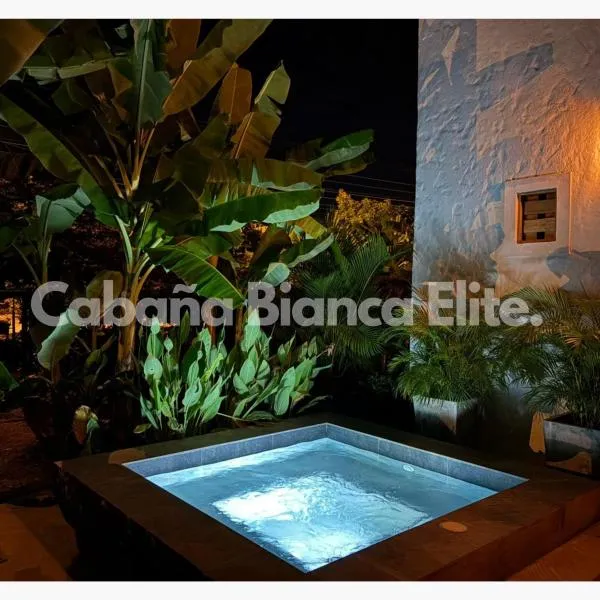 Cabaña Bianca Elite con jacuzzi privado!，位于梅尔加的酒店
