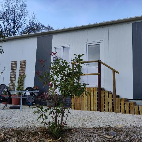 Tiny House Ecuries du Vieux Moulin，位于Choignes的酒店