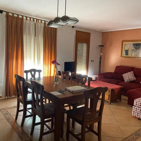 Apartamento Dúplex Casa Jares，位于卡斯佩的酒店