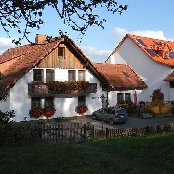 Ferienhof Hillenberg，位于Hausen的酒店