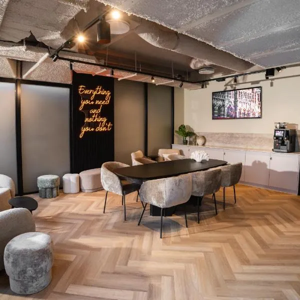 Cabins Hotel Amsterdam，位于阿姆斯特丹的酒店