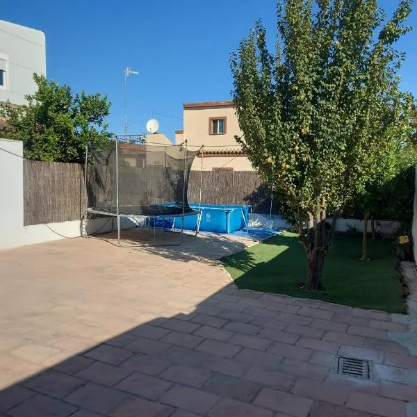 Casa con patio，位于桑卢卡尔-德巴拉梅达的酒店