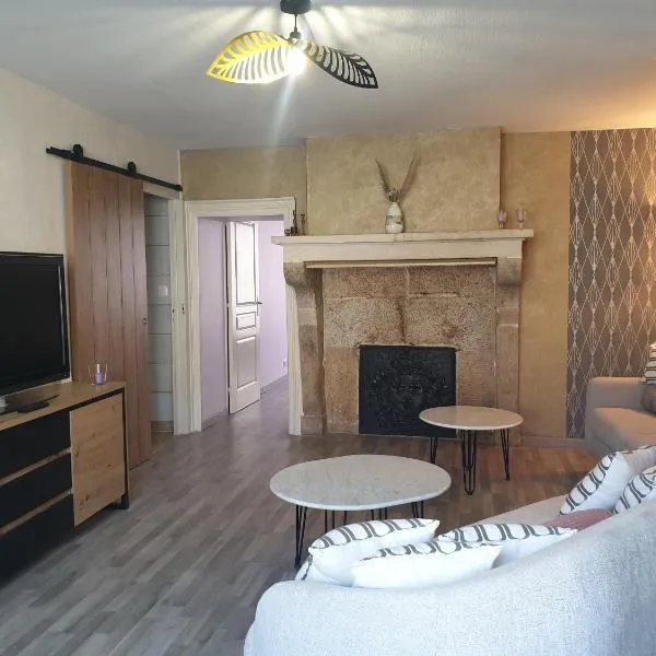 chez Émile côté face maison entière, 2 chambres,jardin et terrasse，位于Humes的酒店
