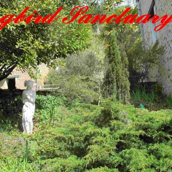 Songbird Sanctuary，位于Civray-de-Touraine的酒店