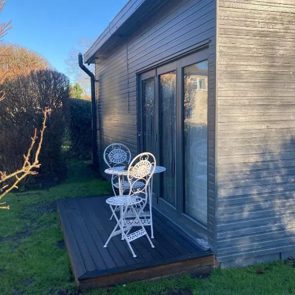 Cosy Countryside Cabin，位于Bramley的酒店