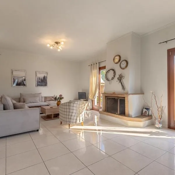 Melanes Serenity 3Br Apartment，位于Mélanes的酒店