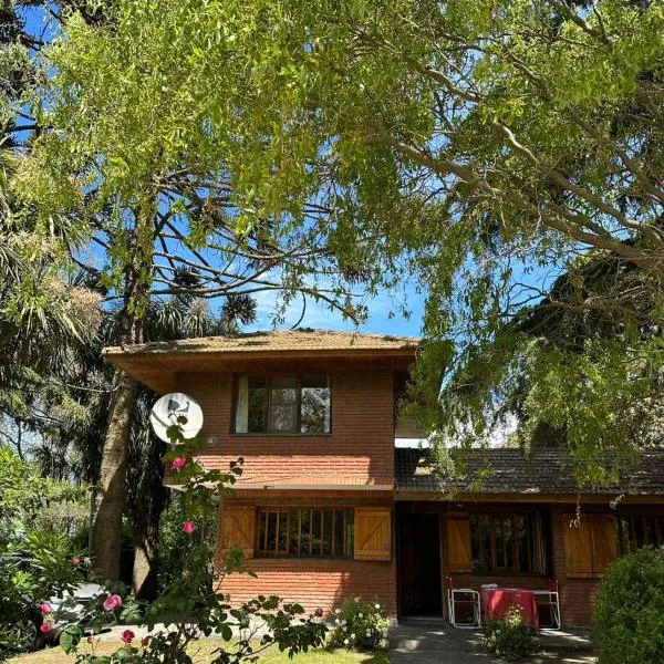 Casa serrana frente al valle，位于塞拉德洛斯帕德雷斯的酒店