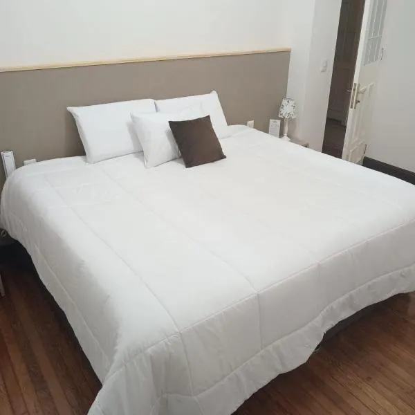 Colville Hospedaje, a 1 cuadra de la plaza mayor de lima，位于利马的酒店