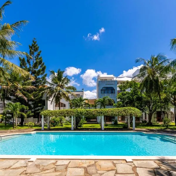 El Mufasa luxury holiday apartments with pool & garden，位于迪亚尼海滩的酒店