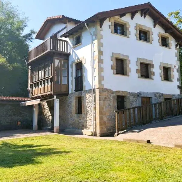 La casa de la costura - casa rural，位于索拉雷斯的酒店