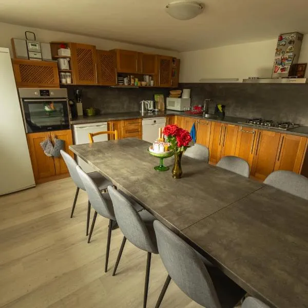 House 8，位于利普托斯基米库拉斯的酒店