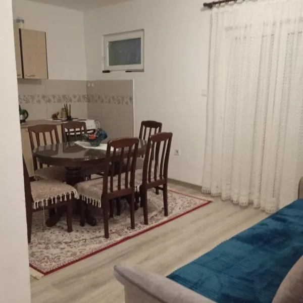Perfect Place 3 - Djenovici，位于代诺维奇的酒店