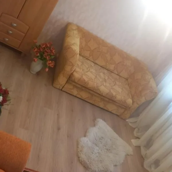 NEW JÕHVI AREA DESIGN STUDIO APARTMENT,RENOVATED 2025, 5min JÕHVI Centre, 10min ALUTAGUSE,Pannjärve,Tartu maraton,30min Kiviõli slalom centre，位于Ahtme的酒店