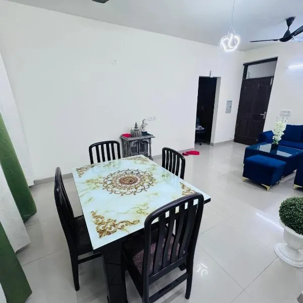 Homely stay 2，位于钱德加尔的酒店