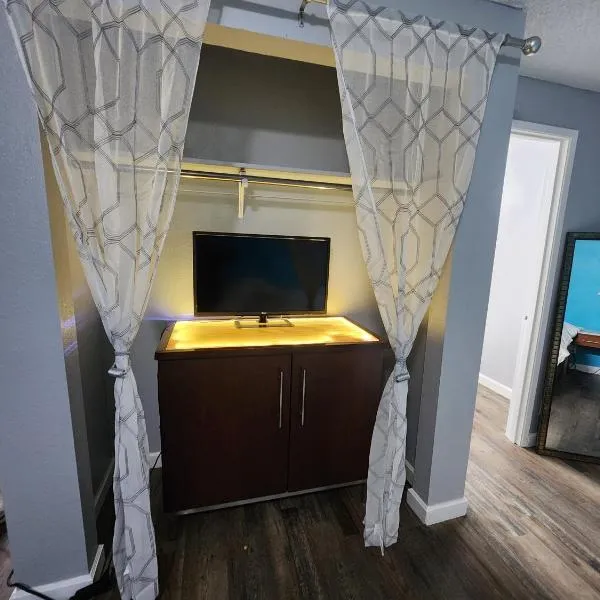 Naval Suites，位于布雷默顿的酒店