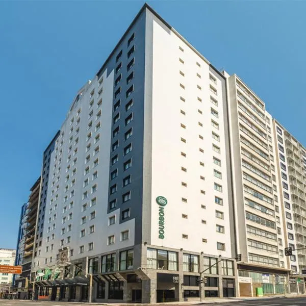Bourbon Hotel & Suites Curitiba，位于库里提巴的酒店