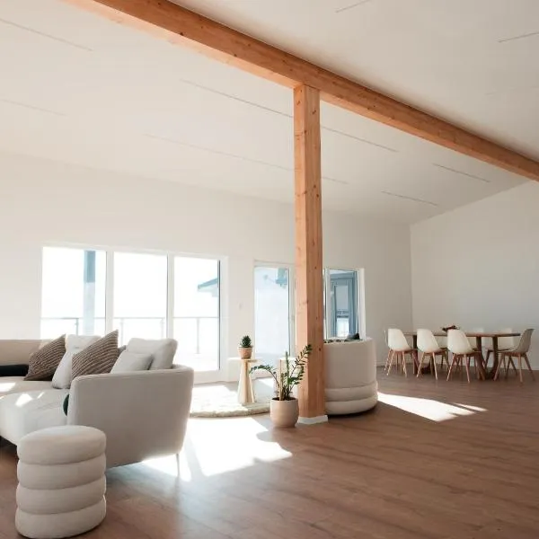 Hohenzollern Wellness Loft mit Panorama Sauna，位于Burladingen的酒店