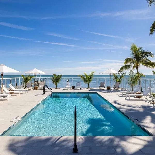 Pines & Palms Resort，位于伊斯拉莫拉达的酒店