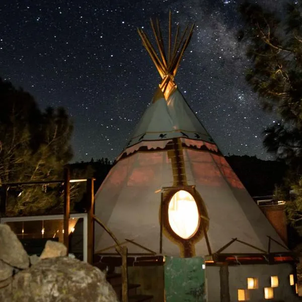 Big Glamping Teepee，位于Bodfish的酒店