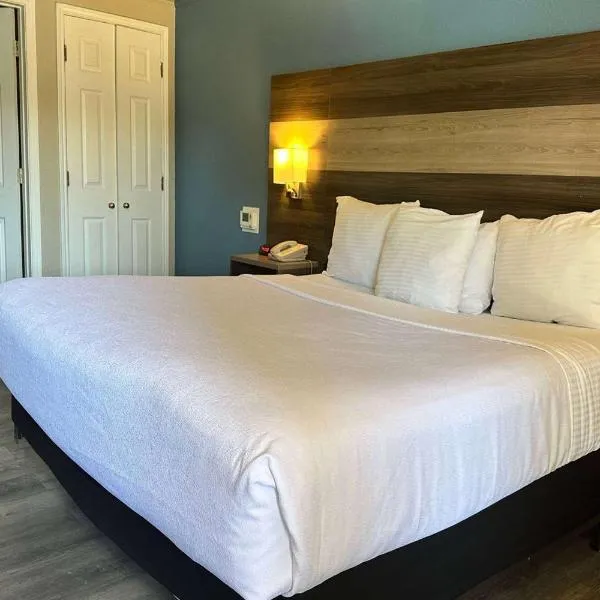 Days Inn by Wyndham San Diego Vista，位于维斯塔的酒店