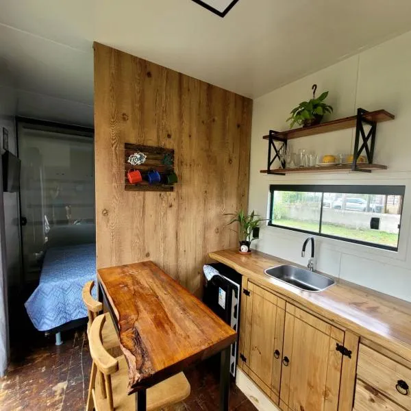 POUSADAGiraGarden Containers，位于阿里奥阿罗约杜西尔瓦的酒店