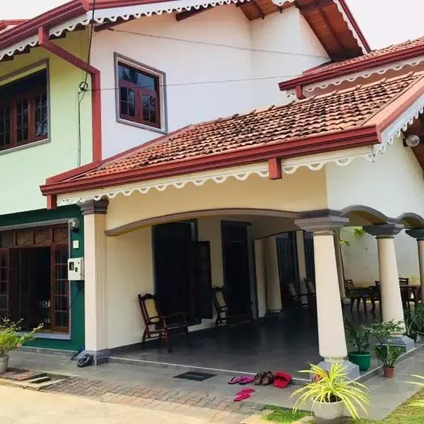 Nest hostel negombo，位于尼甘布的酒店