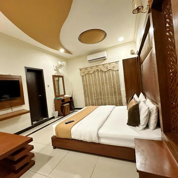 The Grand Hotel Multan，位于木尔坦的酒店
