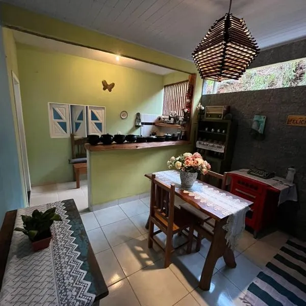 casa temporada pedra azul，位于多明戈斯马丁斯的酒店