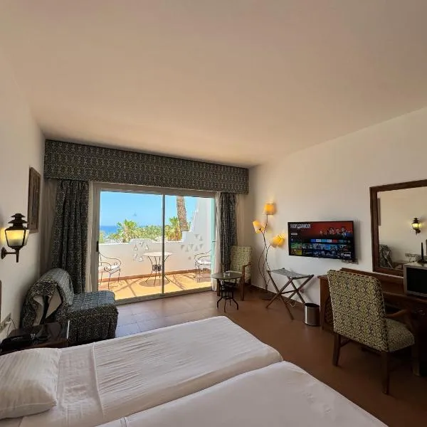 Sultan Sunscape - Premium Sea View Apartment at Domina Coral Bay，位于沙姆沙伊赫的酒店
