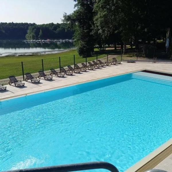 Mobile home，位于Saint-Gérons的酒店