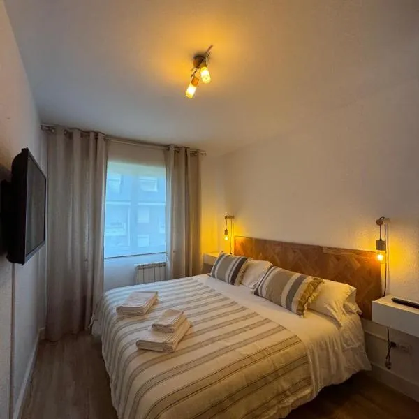 Apartamento Aquí Mismo en playa de Somo Garaje，位于擞莫的酒店