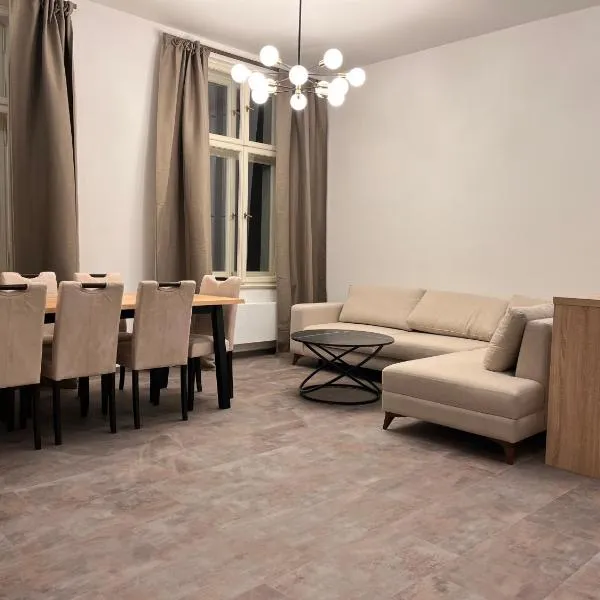 Pearl Bee Deluxe Suites，位于比尔森的酒店