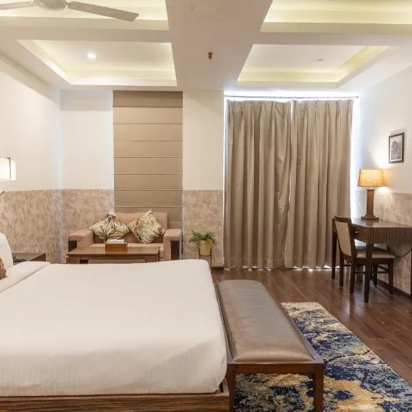 Hotel Alaya，位于德拉敦的酒店