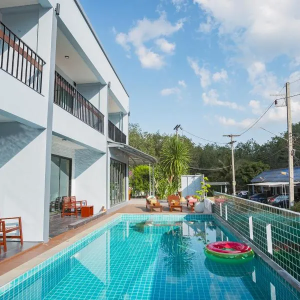 Seatherny Pool Villa，位于甲米镇的酒店