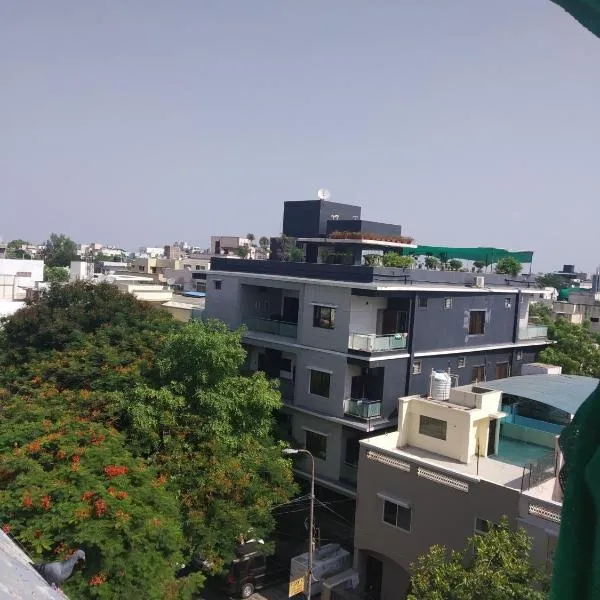 STAY10 Apartment Hotel，位于印多尔的酒店