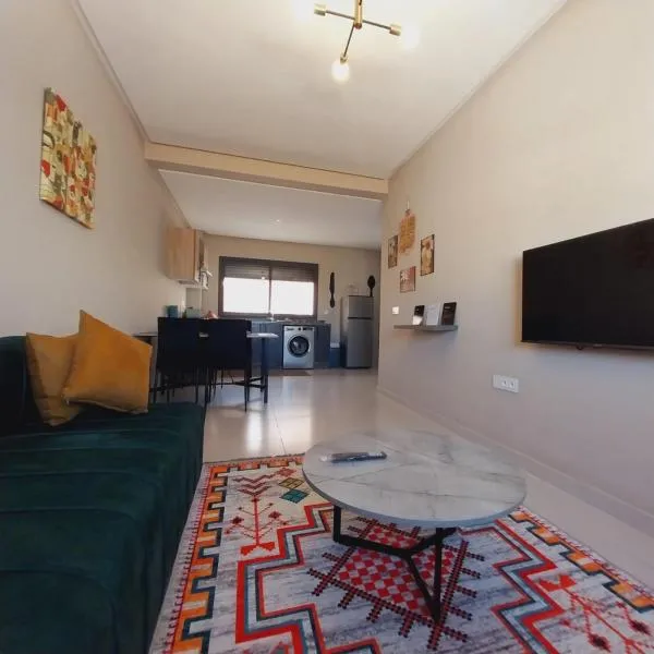 Family airport relax apartment，位于Deroua的酒店