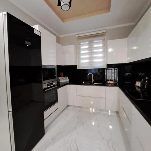 Gili & Delo luxury Apartments，位于Valias的酒店
