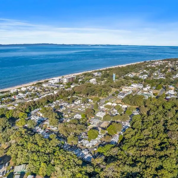 Bribie Island Caravan Park,位于Woorim的酒店