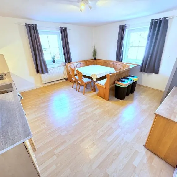 II Apartment 8 Personen - Monteurzimmer - Ferienwohnung - Dingolfing，位于丁戈尔芬的酒店