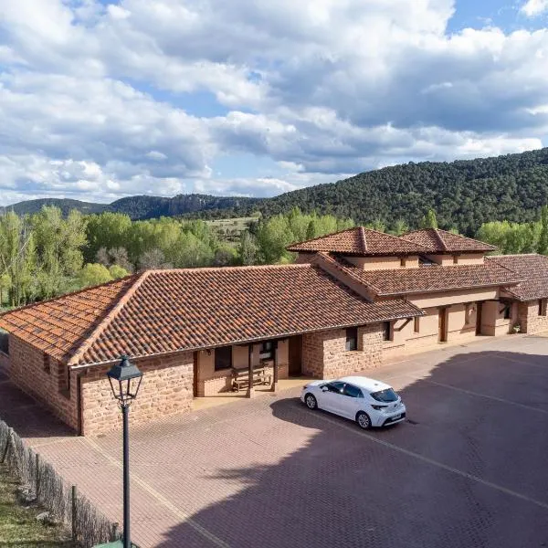 CASA RURAL MIRALTAJO，位于Corduente的酒店