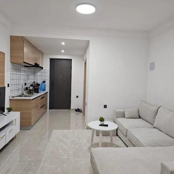 A cozy studio apartment，位于Ruaka的酒店